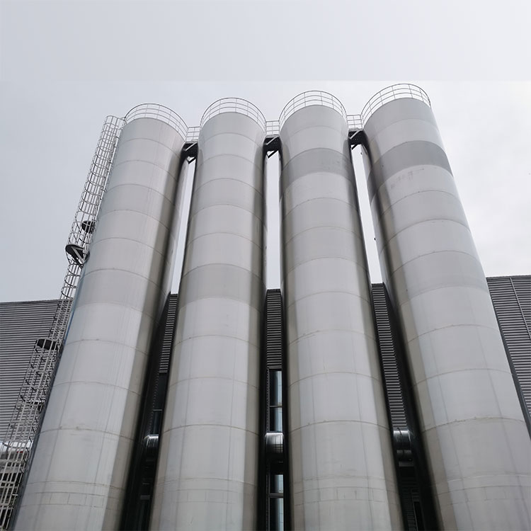 Comment les silos de stockage extérieurs améliorent-ils l’efficacité de la manutention des matériaux en vrac ?