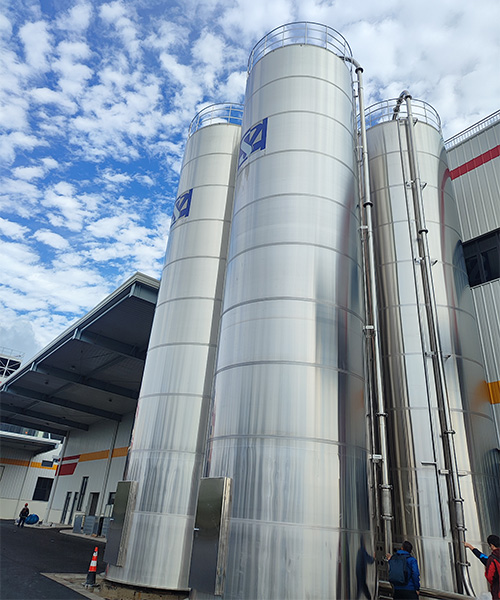 Silo de stockage extérieur Niasi pour matières premières en plastique